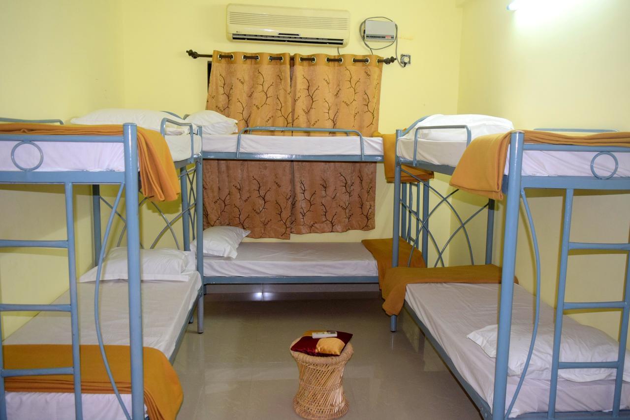 Royal Palace Guest House Chennai Bagian luar foto