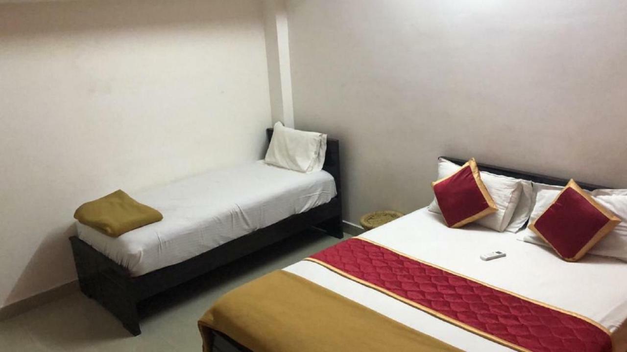 Royal Palace Guest House Chennai Bagian luar foto