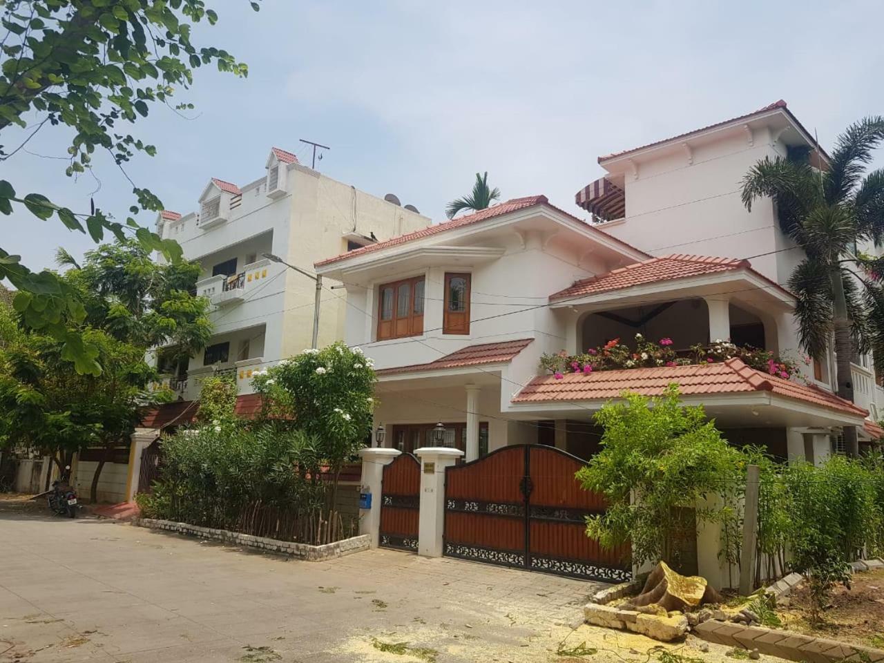 Royal Palace Guest House Chennai Bagian luar foto
